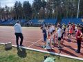 Prawie 200 uczniów wystartowało w pierwszych wiosennych \"Czwartkach Lekkoatletycznych\"