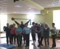 Seniorzy chętnie przychodzą na gimnastykę do Hali Legionów