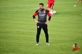 Zagraniczne drużyny na stadionie przy Szczepaniaka. Dinamo Bukareszt zaczęło obóz