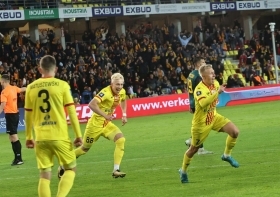 Korona wygrała z GKS Katowice i buduje twierdzę Kielce. Prawie 11 tysięcy kibiców na Exbud Arenie